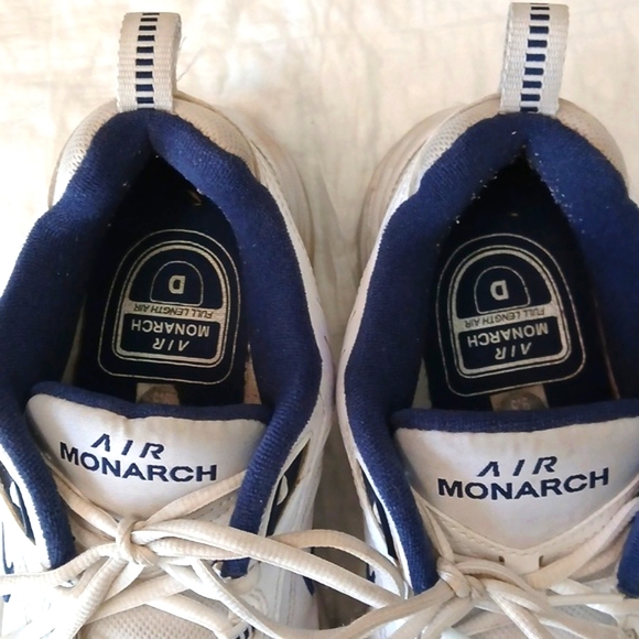 Nike Air Monarch IV, White/Metallic Silver, 9.5 - Picture 6 of 10